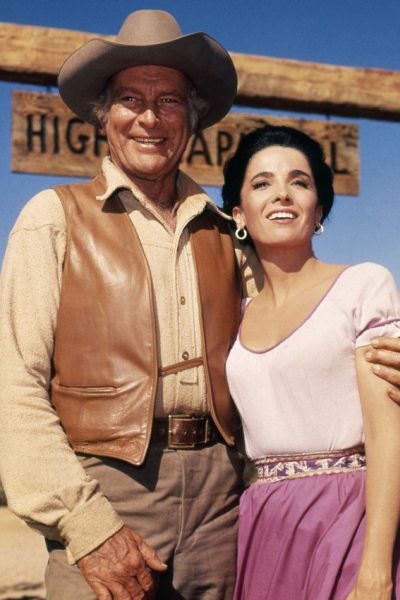 High Chaparral (1967) : The Complete Series - Leif Erickson ( 26 DVD Box Set )